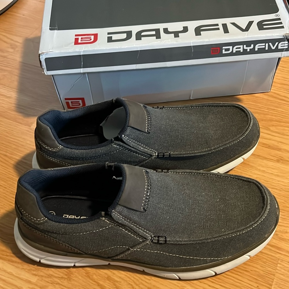 Day Five Havana - Men's Casual Slip On Stretch Sneaker Loafer Dark Grey